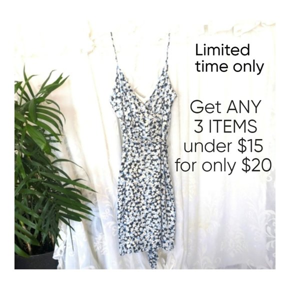 TUSSAH Dresses & Skirts - TUSSAH Size 12 Blue & White Floral Halter V-neck Fit & Flare